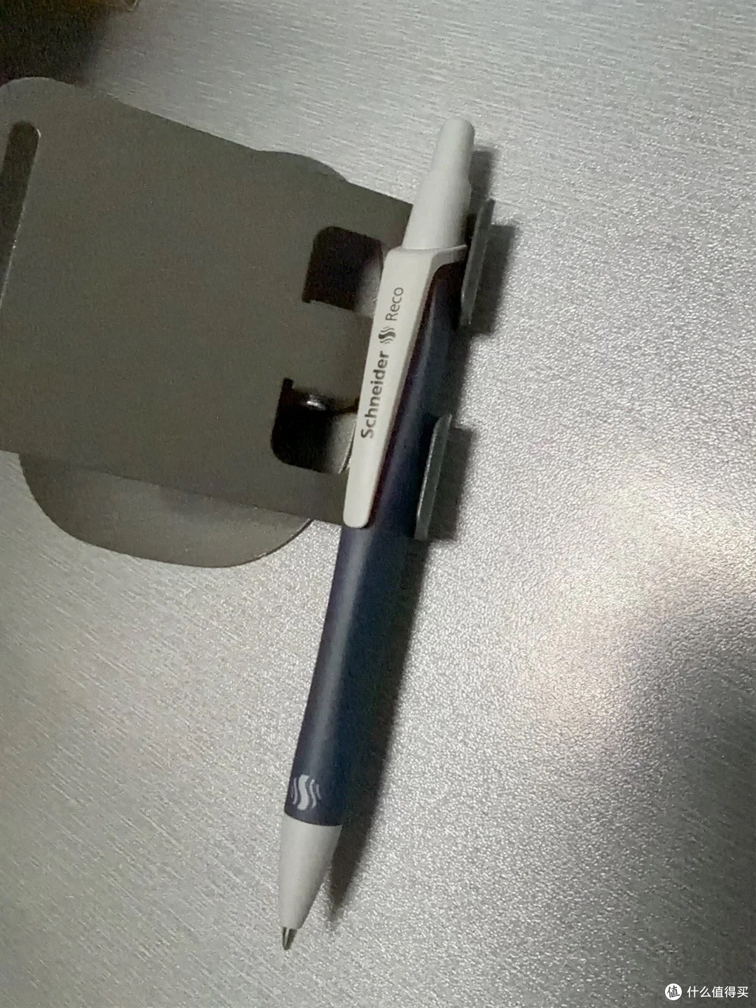 开学了,推荐两款德系中性笔,说一说使用体验
