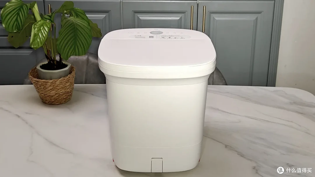 从妈妈的泡脚桶到我的泡脚桶：米家杀菌足浴器体验
！