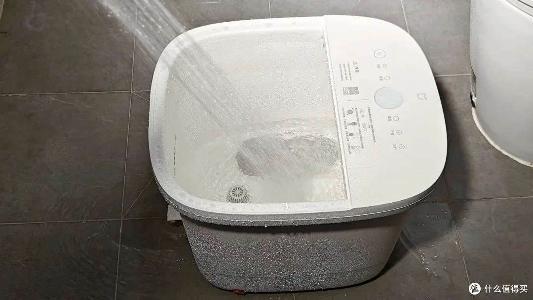 从妈妈的泡脚桶到我的泡脚桶：米家杀菌足浴器体验
！