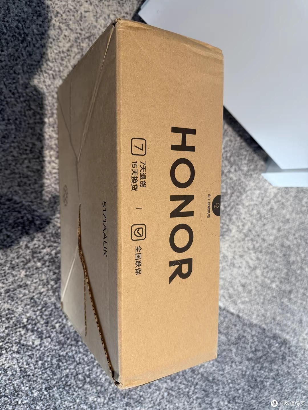 会转头会跟拍的荣耀Robot Phone，把电影机装进口袋