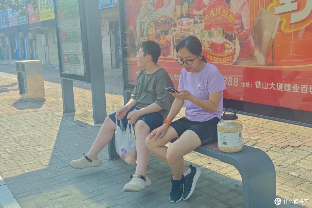 实测光帆AI三体联名套装：语音打车可识物，脱离手机也能独立使用
