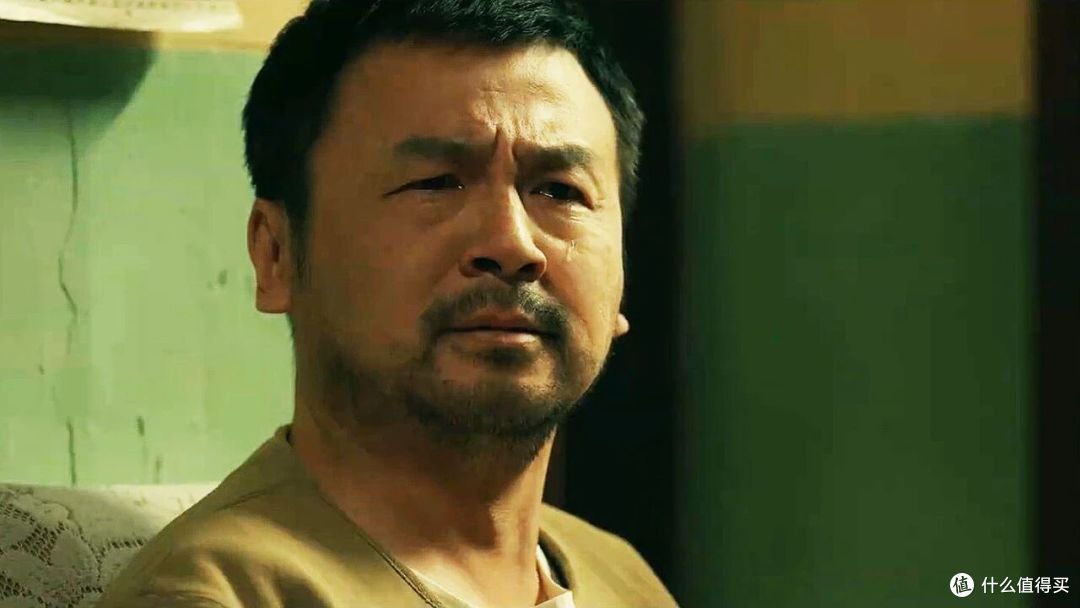 花30块买票看骂它烂片,免费看的人哭一整晚:《抓特务》口碑逆袭