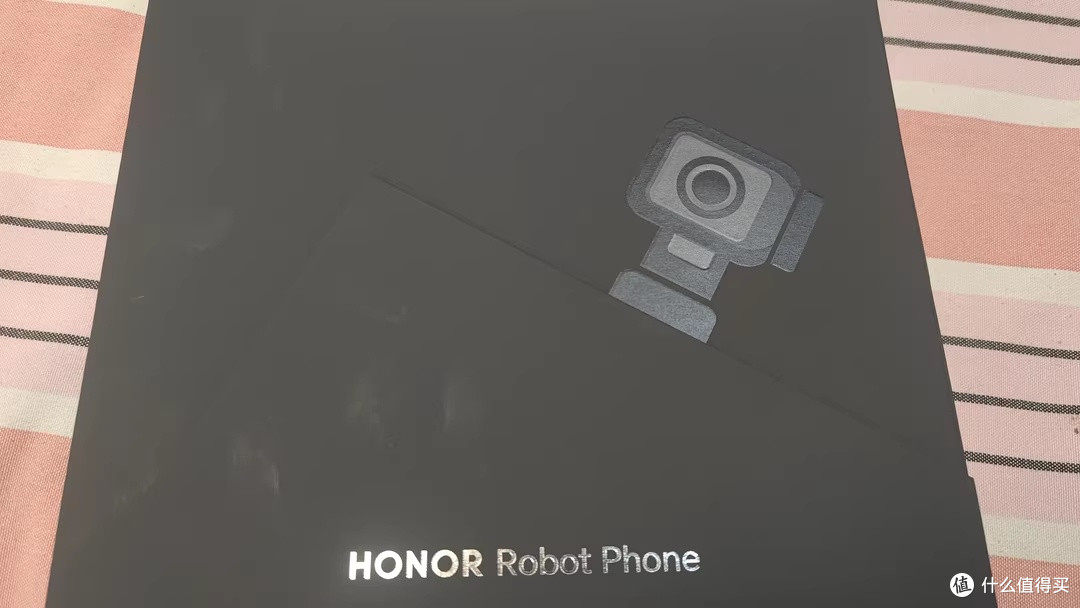 会转头会跟拍:荣耀Robot Phone把我惊到了