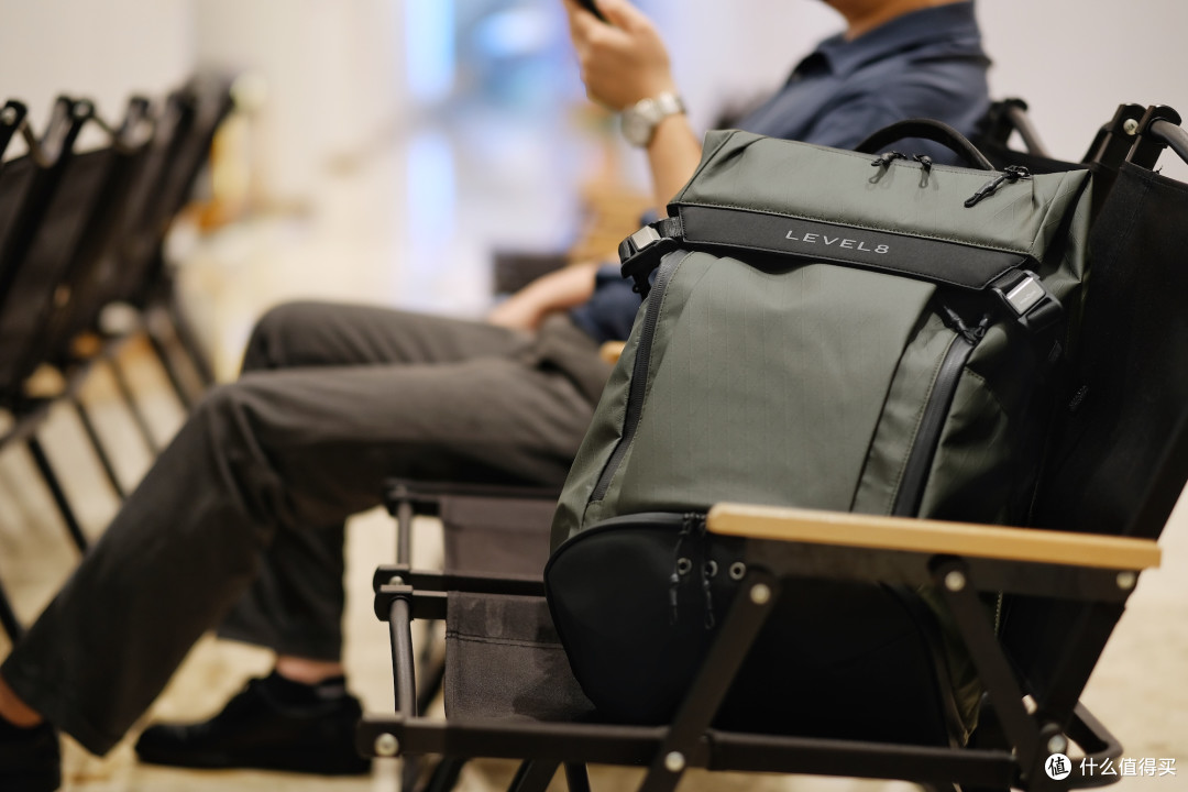 通勤健身一个包搞定？我的双肩包收纳方案：地平线8号轻旅行系列