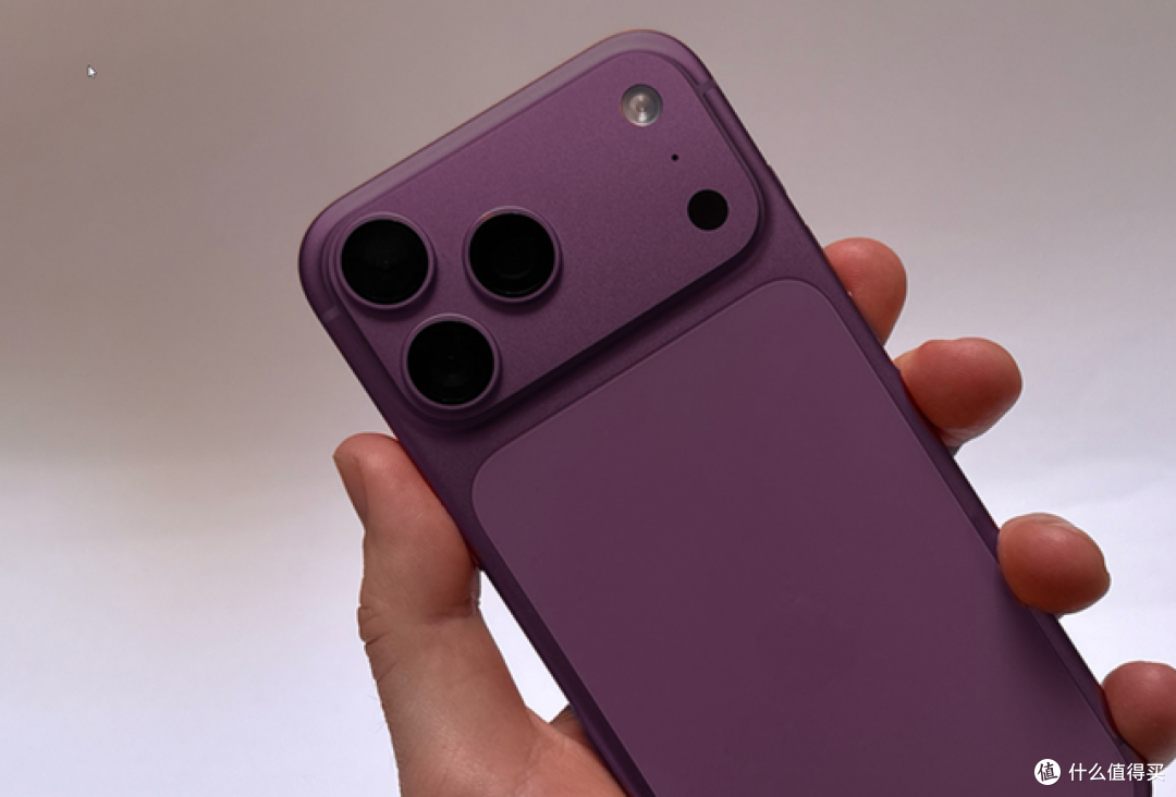 苹果这次真堆料了?iPhone18新爆料:2nm芯、12GB、可变光圈来了