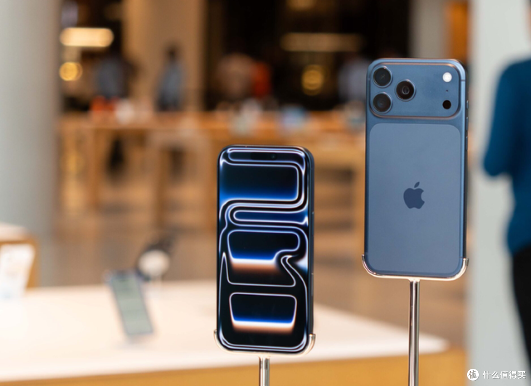 苹果这次真堆料了?iPhone18新爆料:2nm芯、12GB、可变光圈来了