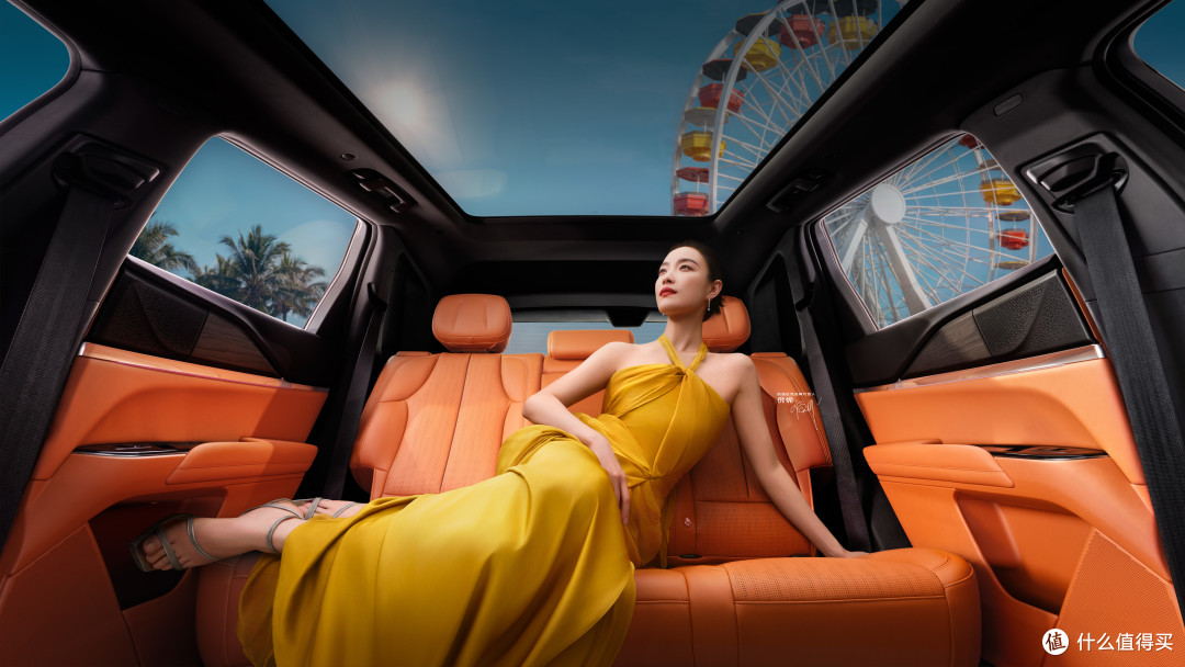 凯迪拉克 XT5 PHEV 上市:25.99 万起的豪华插混也卷起来了?