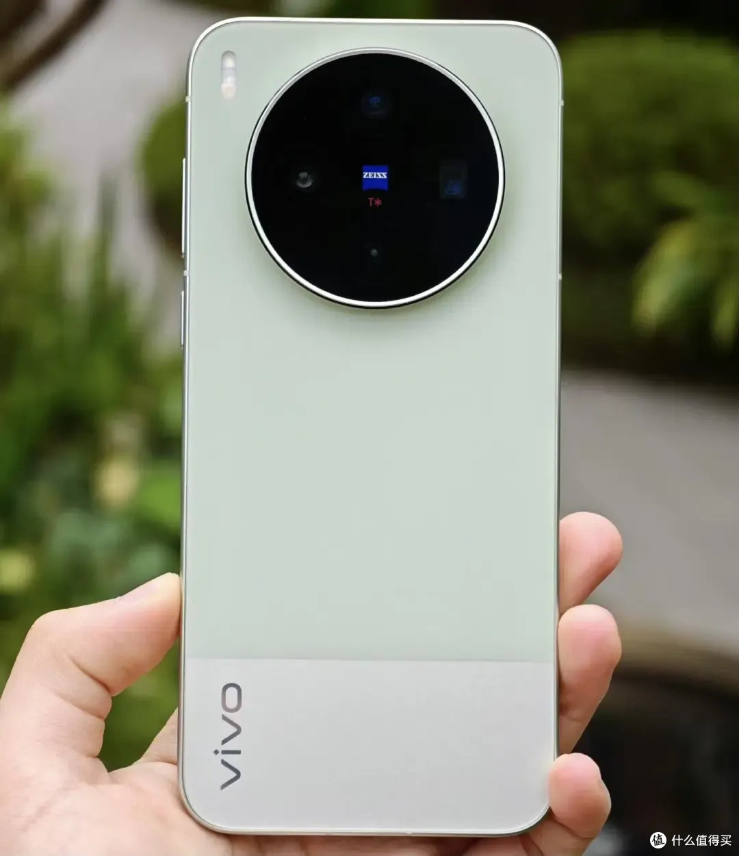 vivo X500系列官宣定档！2nm芯片+2K直屏+双2亿像素