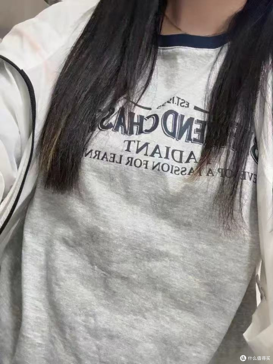 夏日显白密码这件撞色T恤太懂小个子