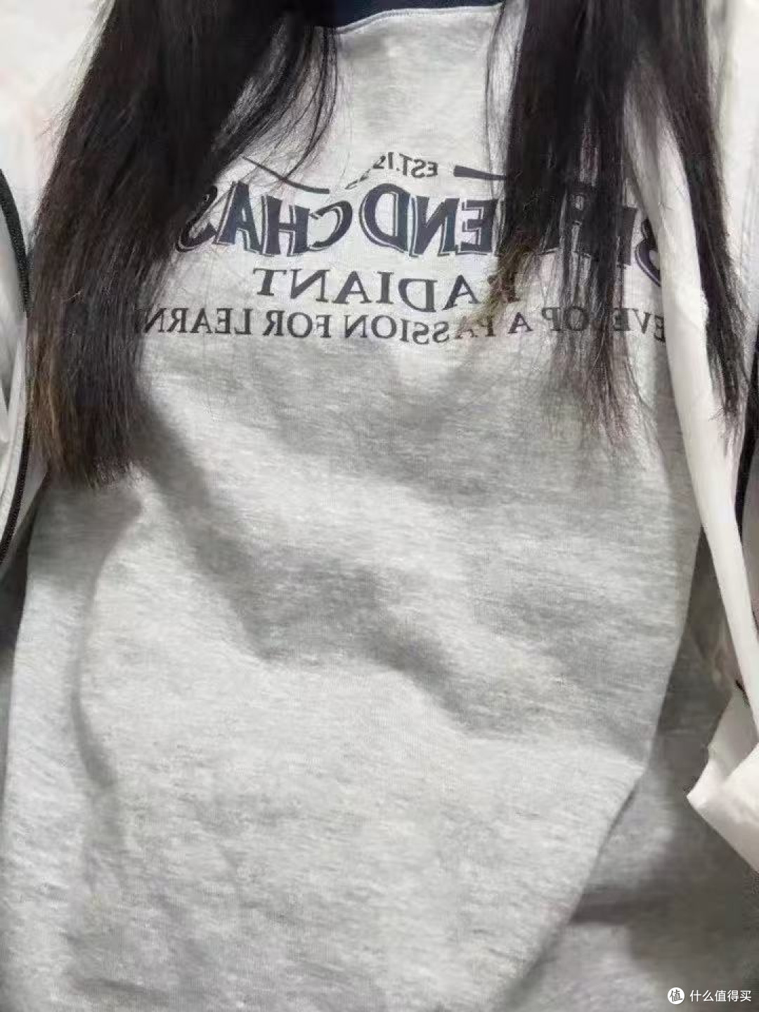 夏日显白密码这件撞色T恤太懂小个子