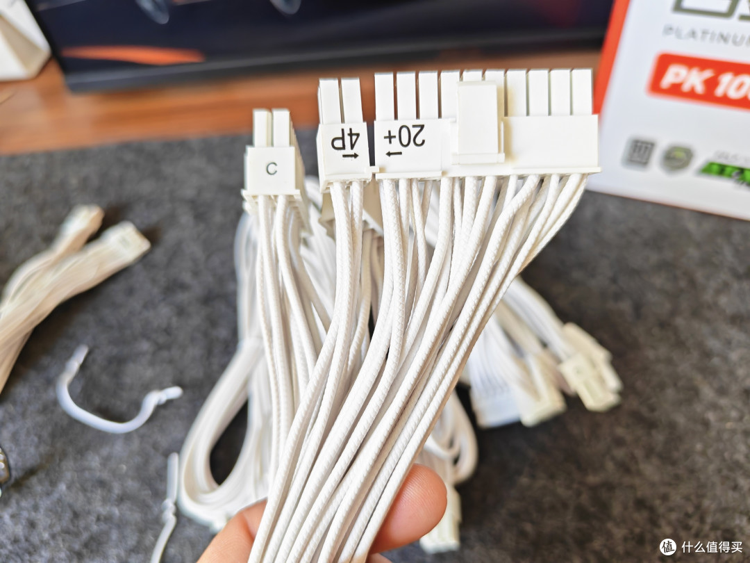 乔思伯D34机箱+TM280水冷+安耐美PK1000W电源,打造电竞小钢炮