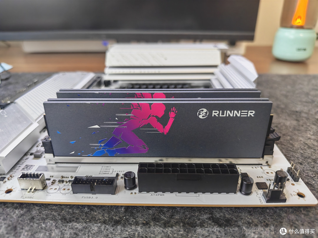 乔思伯D34机箱+TM280水冷+安耐美PK1000W电源,打造电竞小钢炮