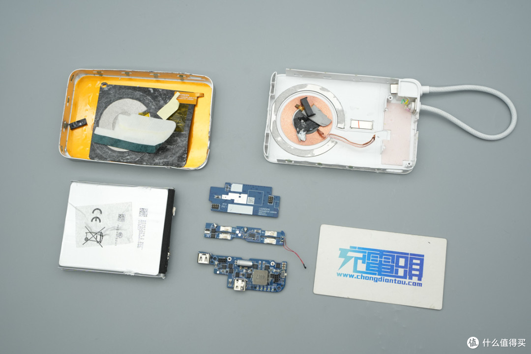 拆一款作为新国标起草单位旗下的移动电源产品