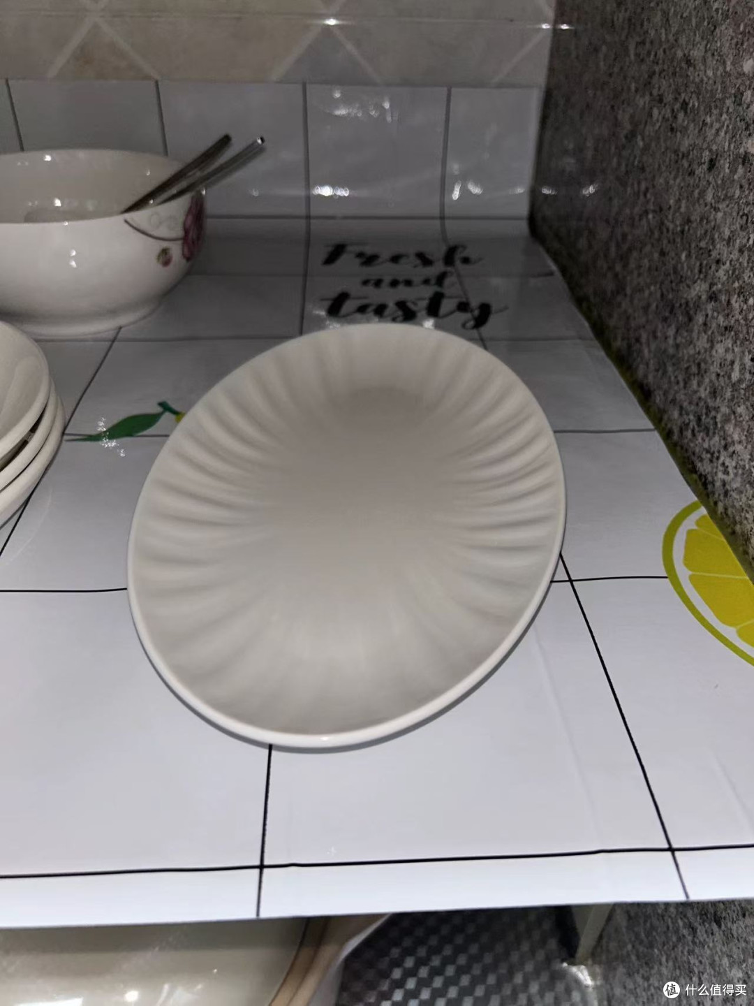 椭圆鱼盘陶瓷家用蒸鱼菜盘北欧浮雕高级感