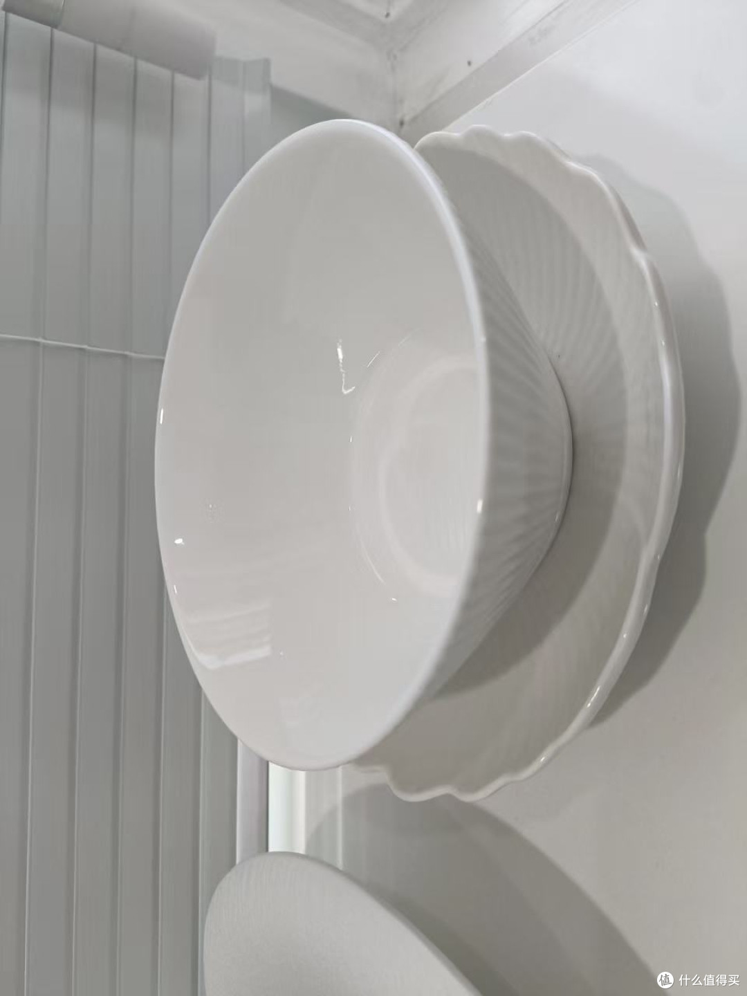高颜值深盘白瓷餐具家用乔迁碗盘鱼盘套装
