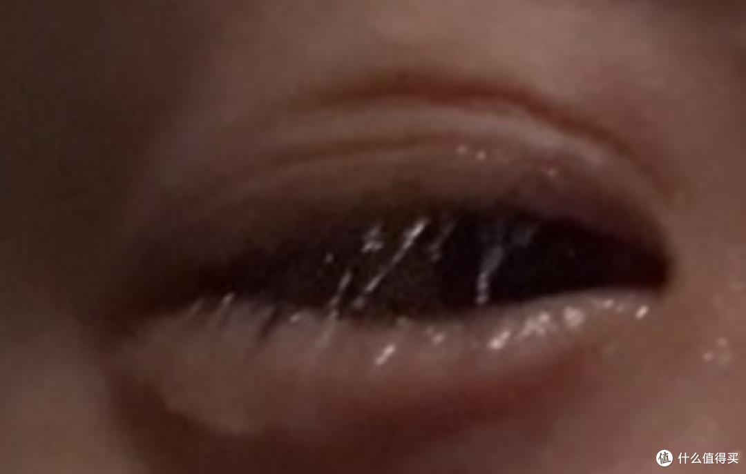 千万别一睁眼就看手机!千万不要!毁眼睛只是顺带的