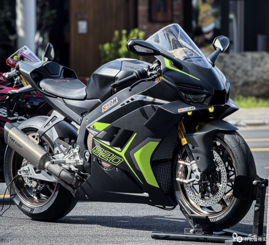 究极市售版张雪820RR-RS申报曝光：110kW、182kg、极速290km/h！