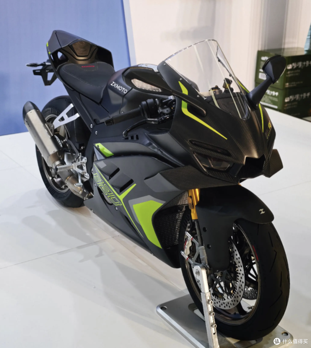 究极市售版张雪820RR-RS申报曝光：110kW、182kg、极速290km/h！