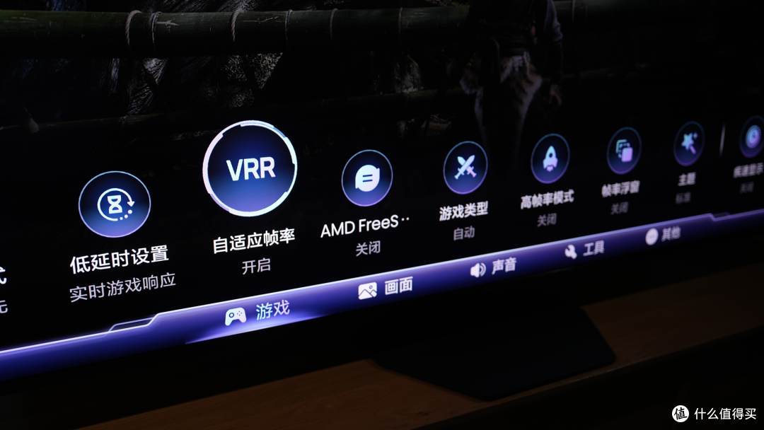 海信85UX深度长测:三万档 RGB-Mini LED 超旗舰,新画质天花板?