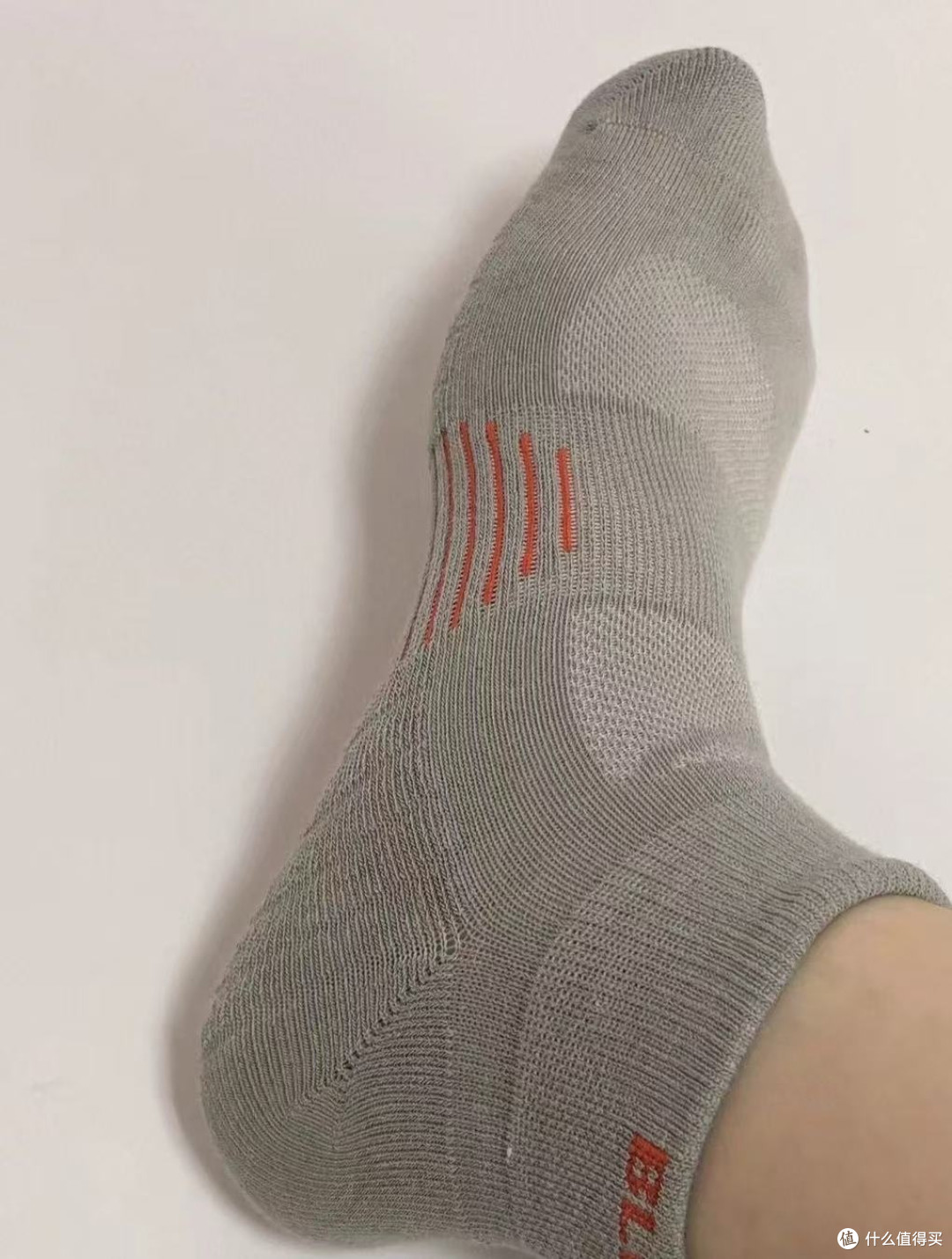 体测防滑只是基本,透气吸汗才是全天候舒适的关键