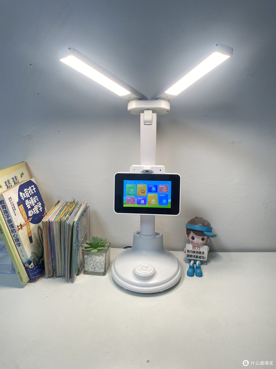 大模型台灯学习机，护眼+辅导一步到位💡