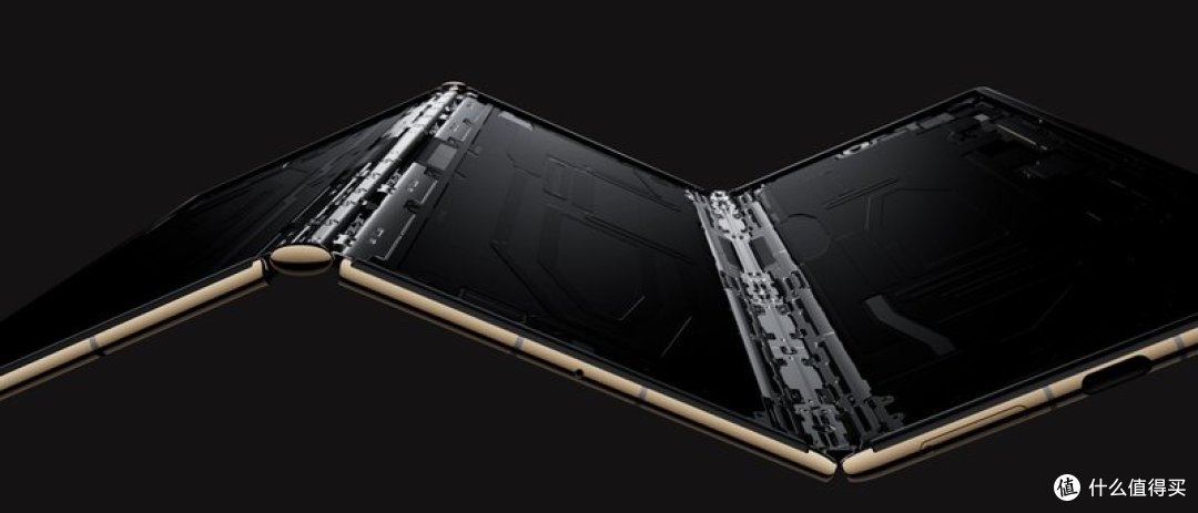 华为 Mate XT Ultimate Design 三折叠官方 hero 图(资料配图,图源 consumer.huawei.com)