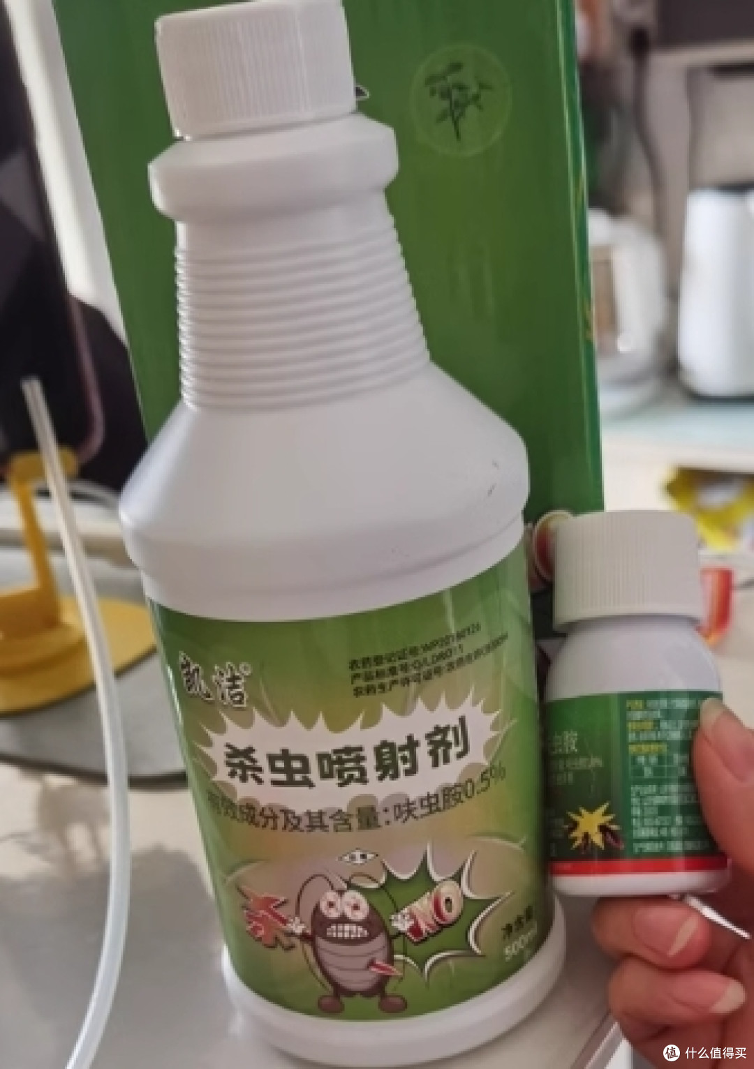 半夜被蜈蚣吓醒的人，什么药对蜈蚣有特效？这4款杀虫剂亲测有效
