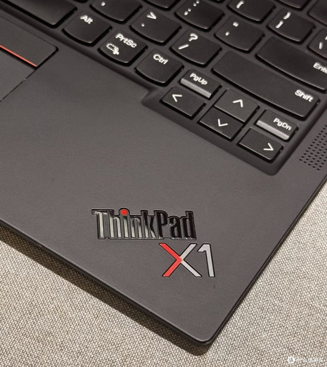 当年卖1万2的ThinkPad旗舰，现在2000块出头：X1 Carbon还香吗？