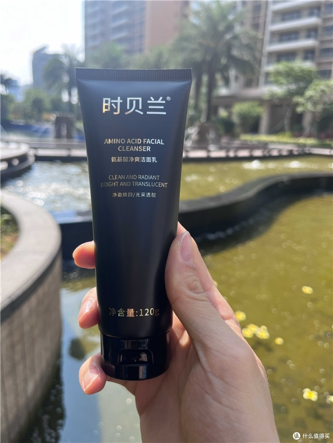闭口痘痘总反复？换温和洁面这样挑，洗得净还不伤屏障