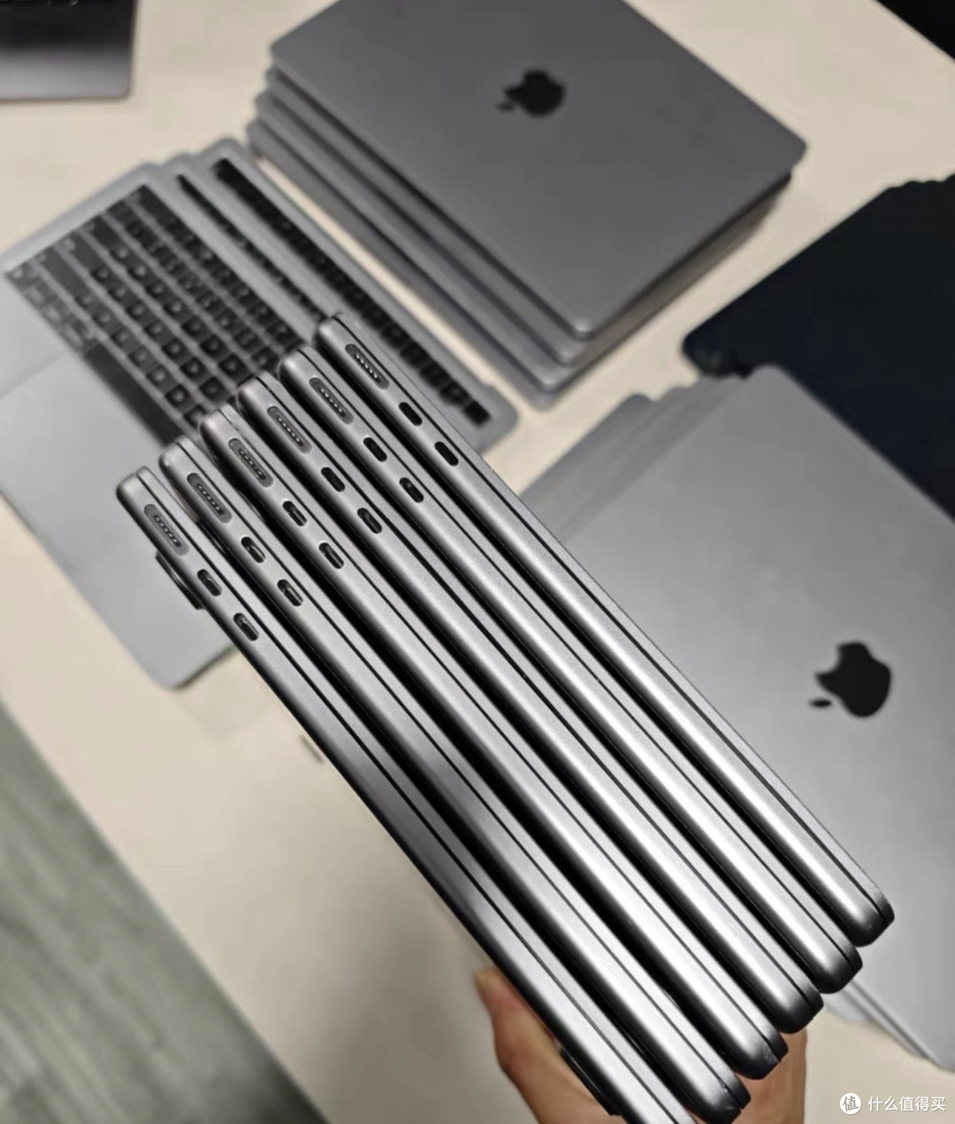 "无头骑士"是啥？闲鱼惊现没有屏幕的MacBook，485块一台还能开机