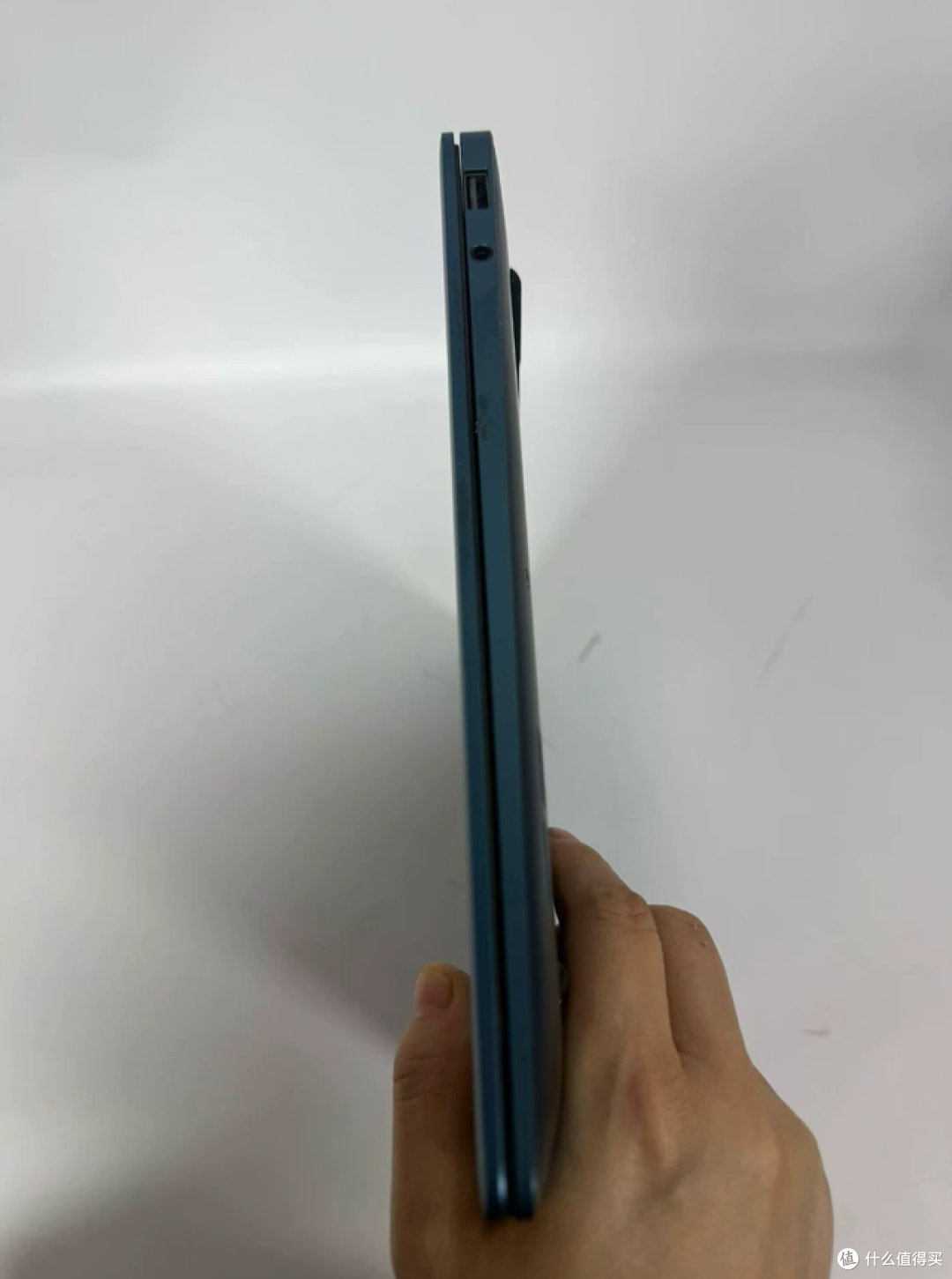 二手鱼塘流入100台Realme真我笔记本！11代i3只要1350，能冲吗
