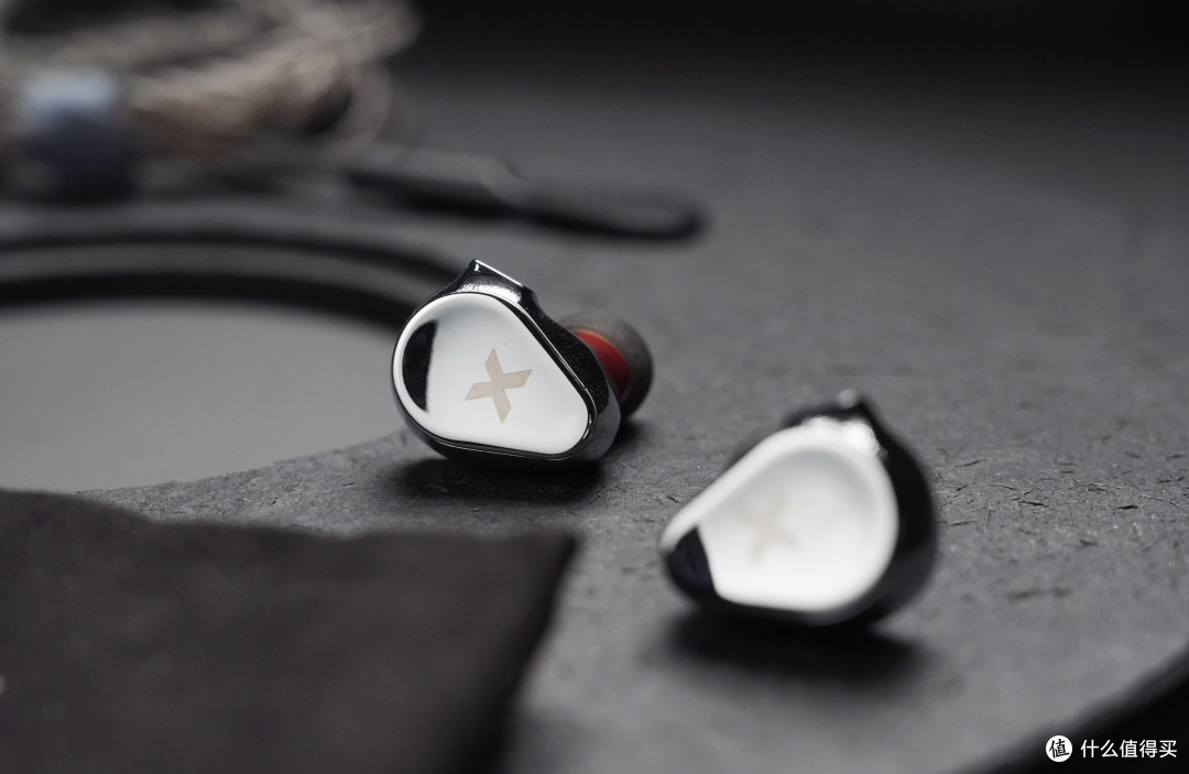断档...了吗？达音科TITAN X的统治力有点强