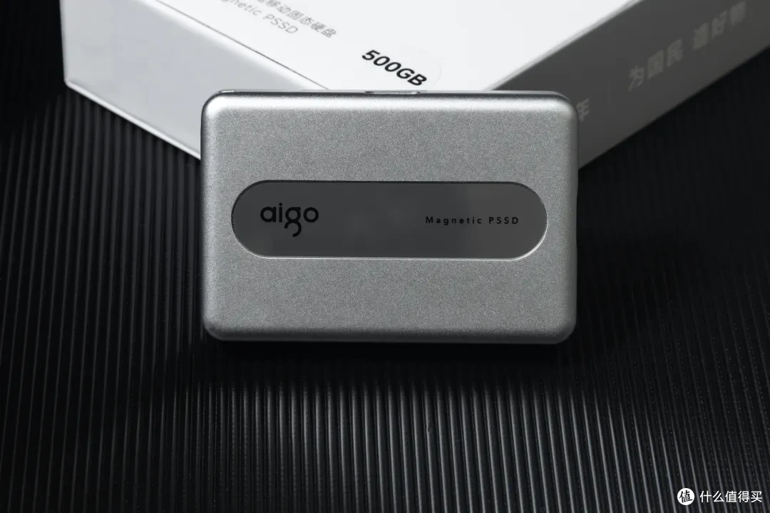 iPhone 18 Pro绝佳存储搭档，aigo PL50大果盘拒绝苹果“扩容税”