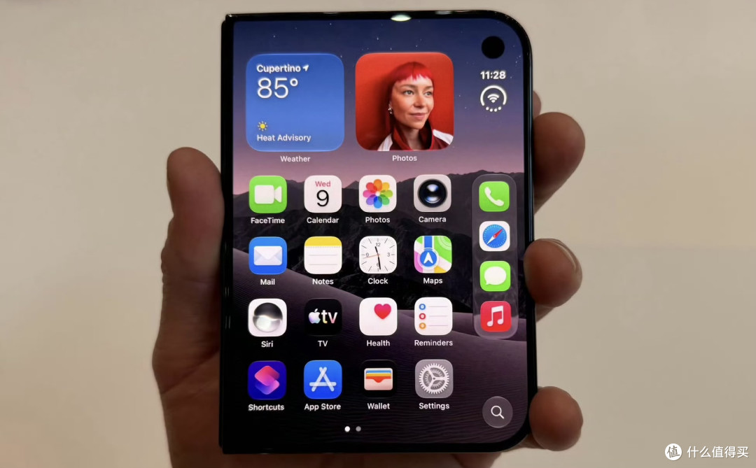苹果首款折叠屏iPhone Duo正式发布:15999元起,网友直呼买不起