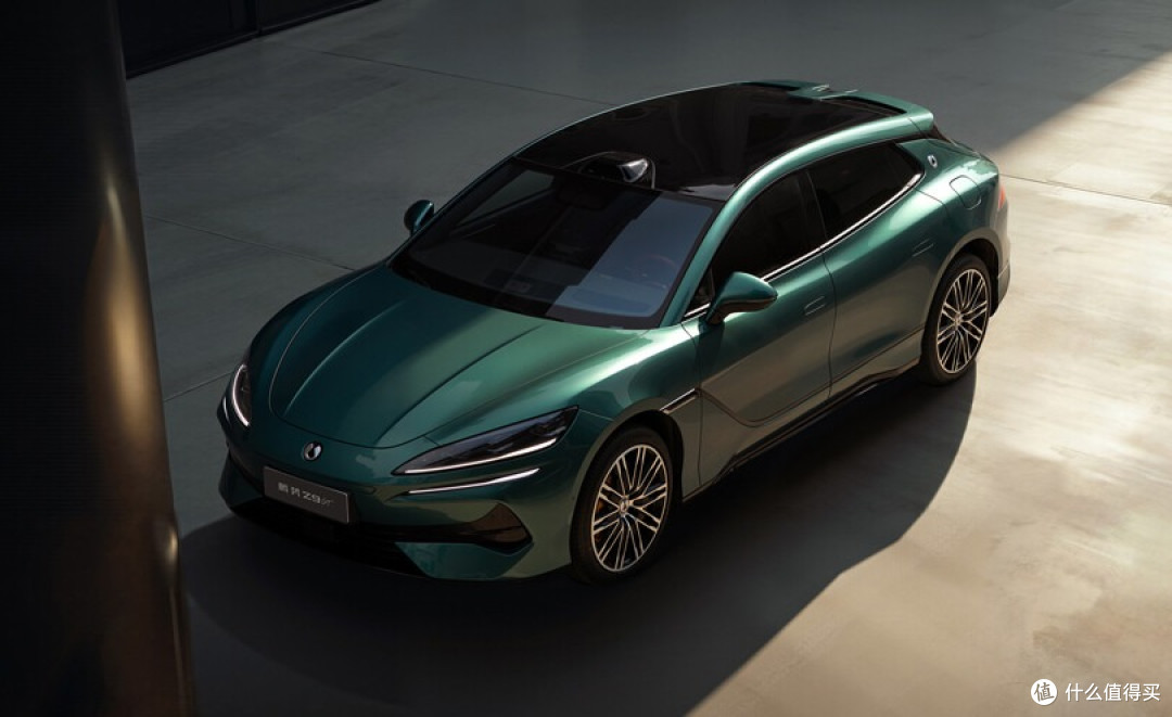腾势Z9GT新增32.98万三电机版:便宜4万、续航还多40km,36.98万性能版被逼成了选装题