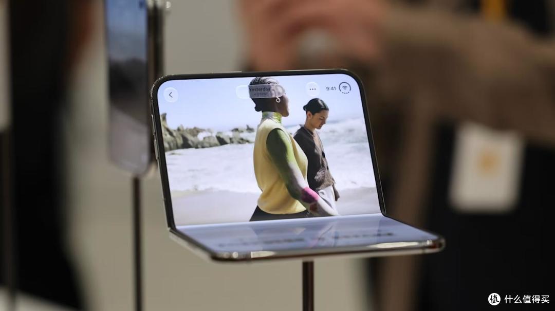 苹果首款折叠iPhone正式亮相:iPhoneDuo售价15999元起,会买吗?