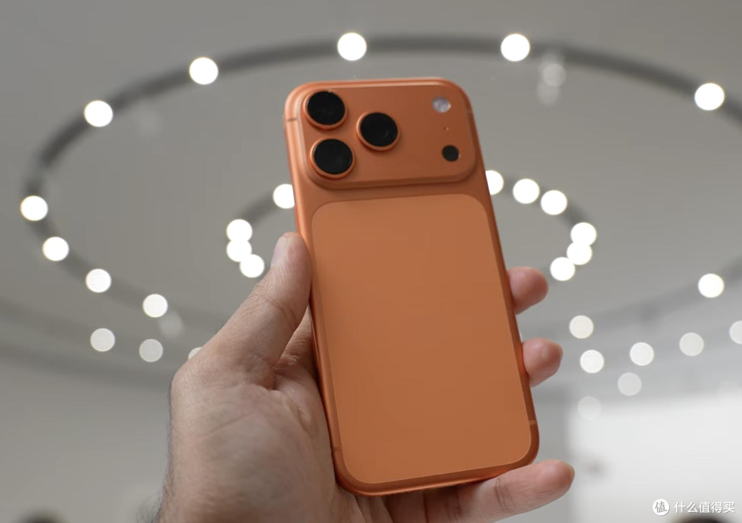 太离谱!iPhone18 Pro定价破万,老款同步涨价,今年我果断放弃