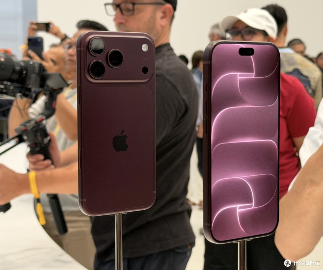 苹果官宣大量老 iPhone 集体涨价，太离谱了！