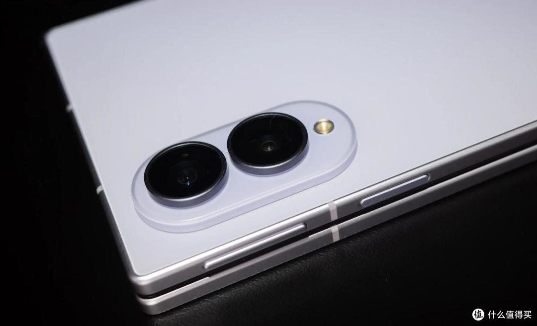 iPhone Duo对比三星Fold8:苹果第一次做折叠屏,差距还有多大?