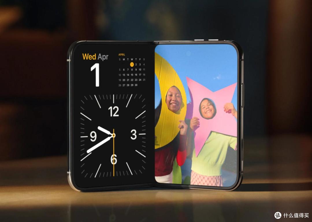iPhone Duo对比三星Fold8:苹果第一次做折叠屏,差距还有多大?