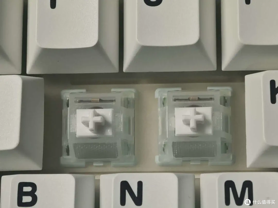 108配列还支持8K！这不得干完活直接开一把！--首席玩家NEO108V2