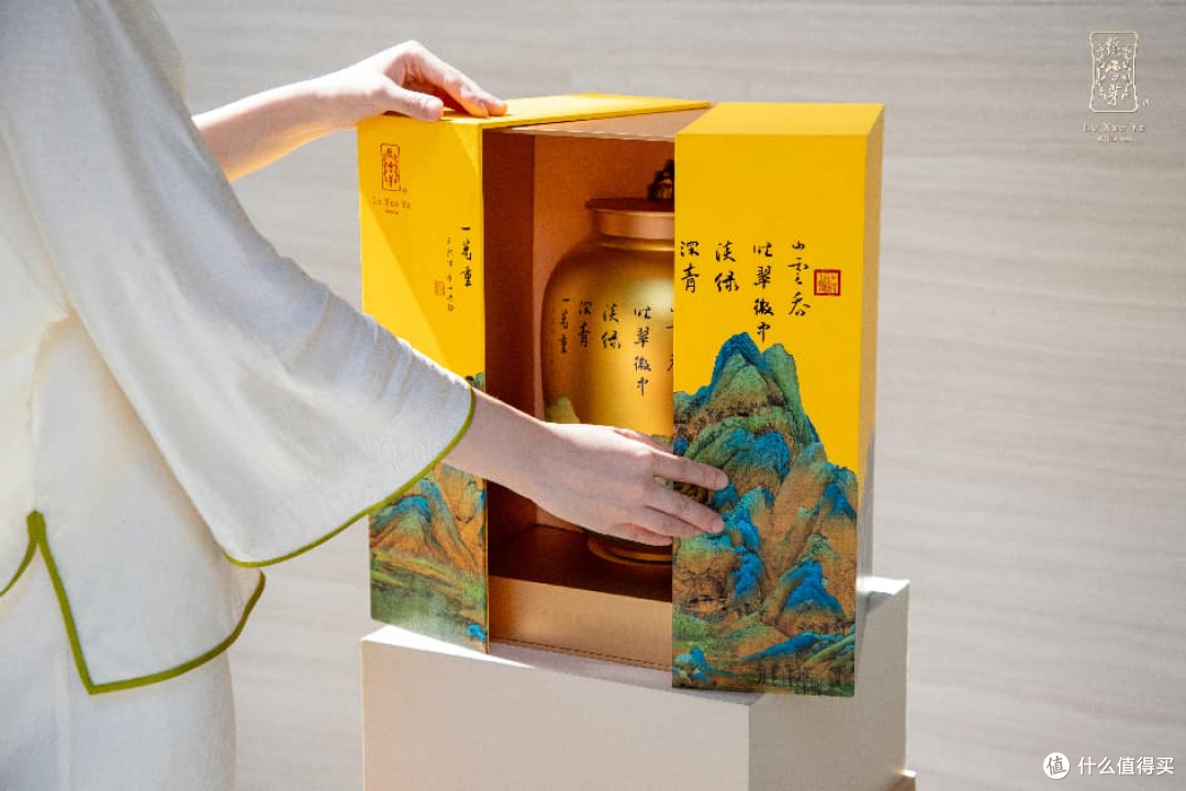 中秋送礼推荐:绿雪芽千里江山·白牡丹,白茶礼盒里一幅画