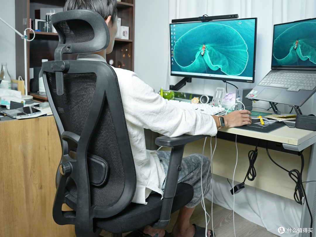 夏草Fit-CC 300元人体工学椅体验，旗舰配置非常舒服！