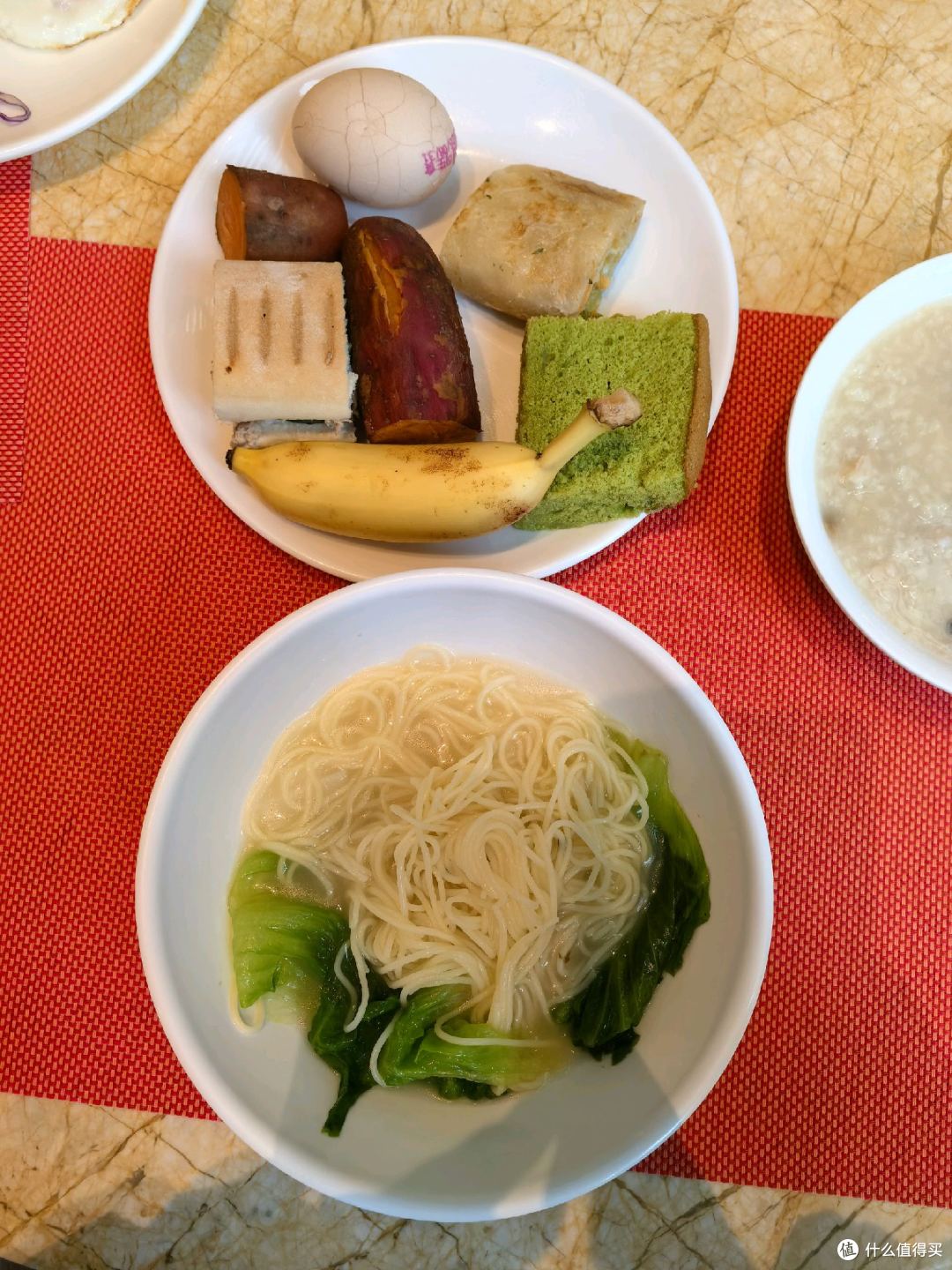 早餐 鸡蛋面+红薯+鸡蛋+香蕉