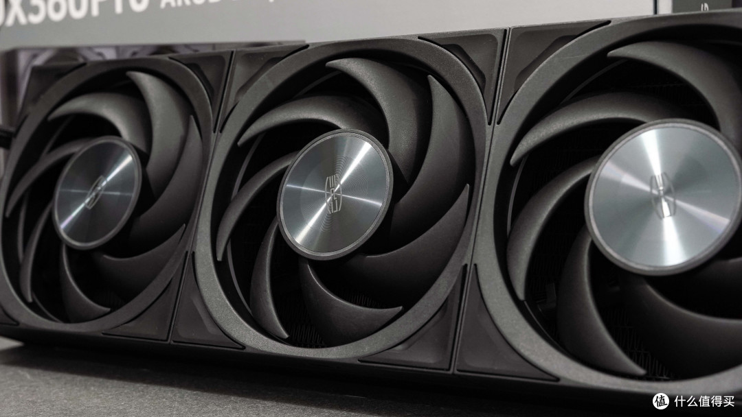 9800X3D散热首选：超频三双境DX360 Pro实测，双屏颜值性能双在线