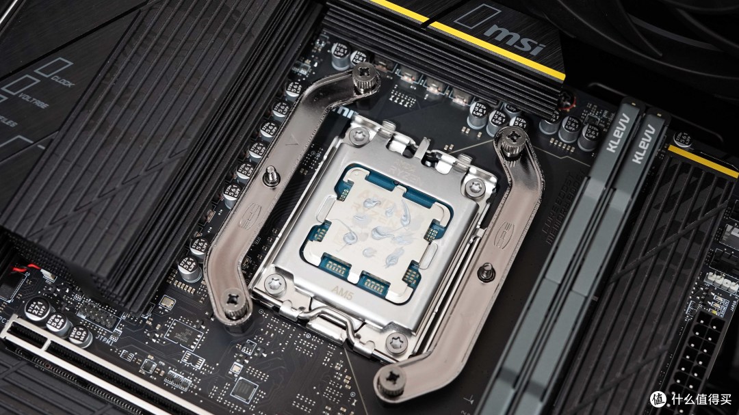 9800X3D散热首选：超频三双境DX360 Pro实测，双屏颜值性能双在线