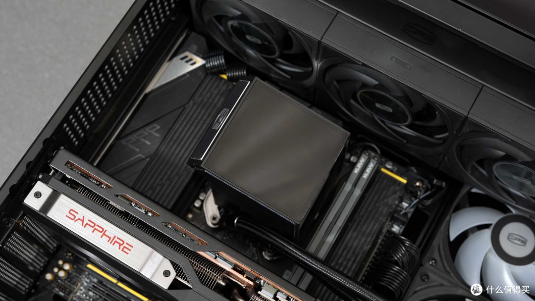 9800X3D散热首选：超频三双境DX360 Pro实测，双屏颜值性能双在线