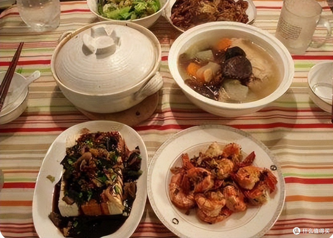 晚上8点后吃东西真会胖?营养师告诉你真相!3种夜宵吃了反而能瘦
