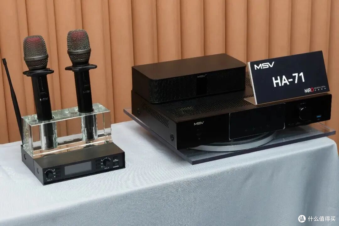 HA-71主机就能兼顾电影、唱K和听音乐，而且还可以通过增加一个无线立体声扩展模块，让HA-71最高支持10路放大器输出