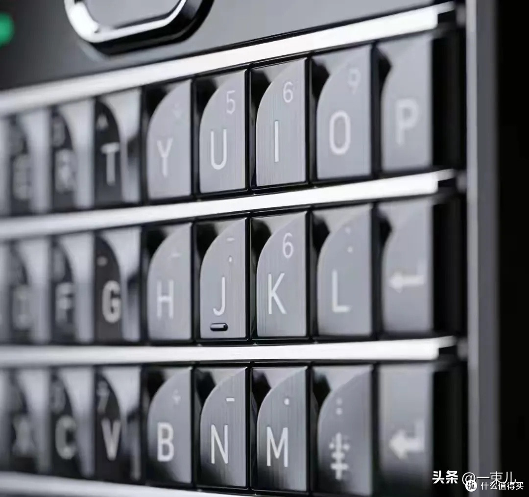 2026年了,为什么全键盘手机又让我疯狂心动?📱